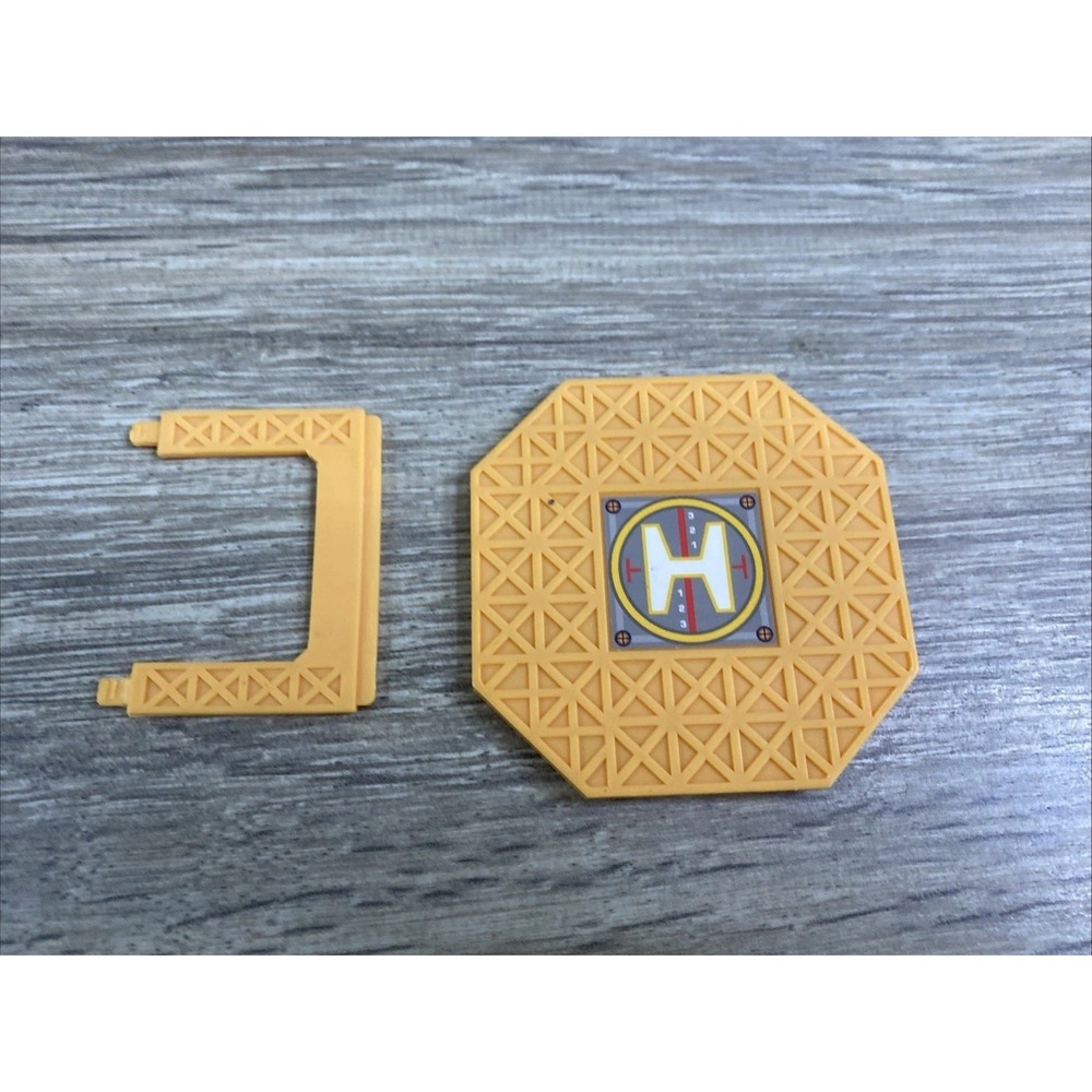 Micro Machines Exploration Harbor Rescue  Galoob 1996 Helicopter Pad Parts Only